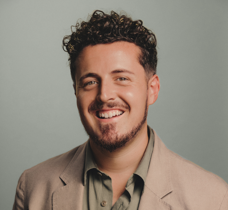 Professional color headshot of Joe Toscano, ex-Google design ethicist and author, guest on Counsel Cast.